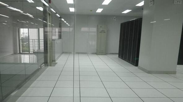 草莓影院污下载安装地板3.jpg